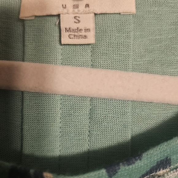 Top - Picture 2 of 3